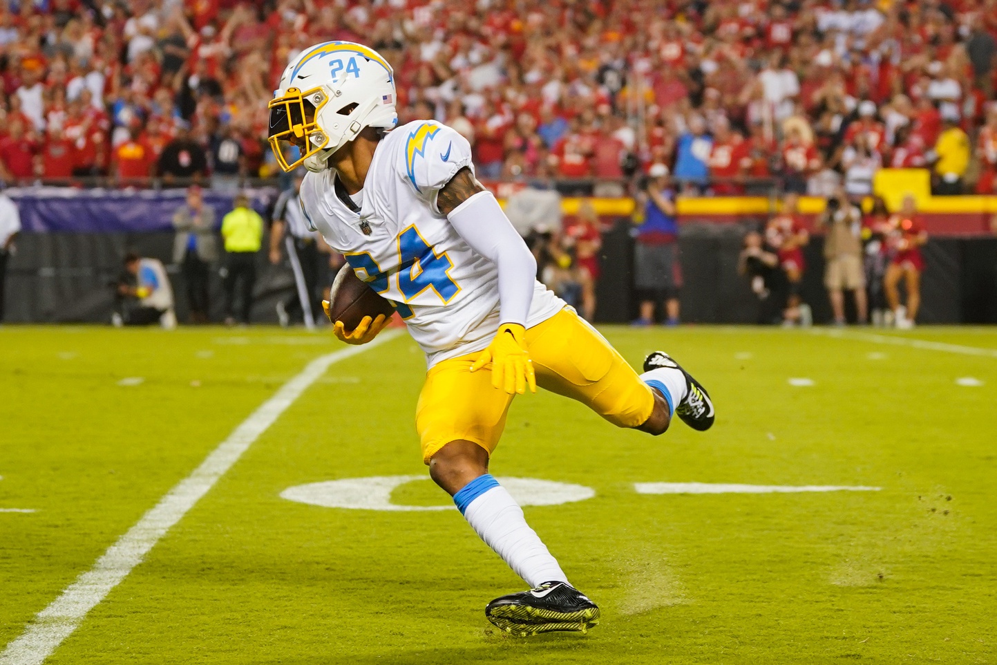 Chargers News: Which remaining in-house FA should the team re-sign