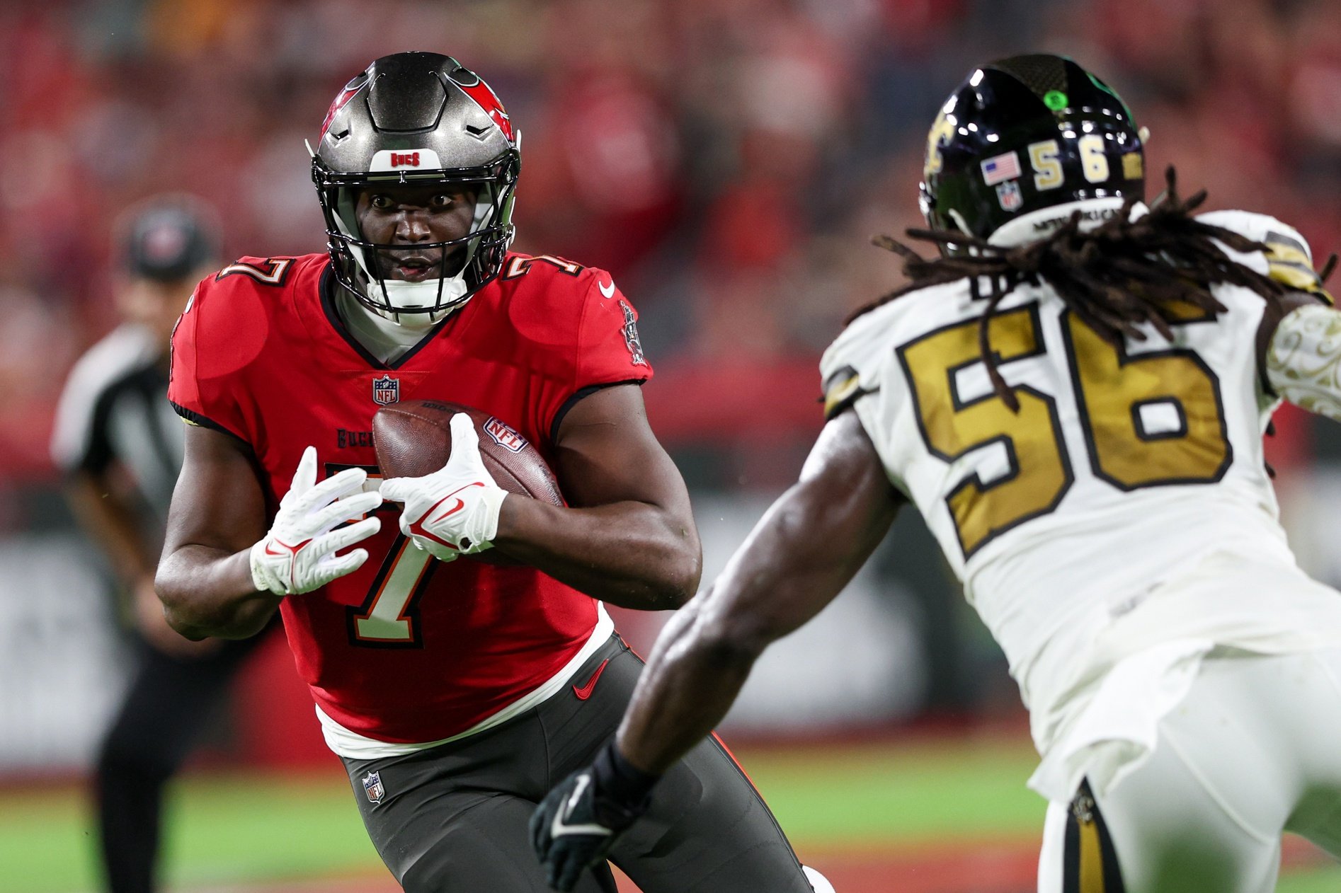 Rachaad White and Leonard Fournette Start/Sit Week 17: Should You Start  Either Tampa Bay RB