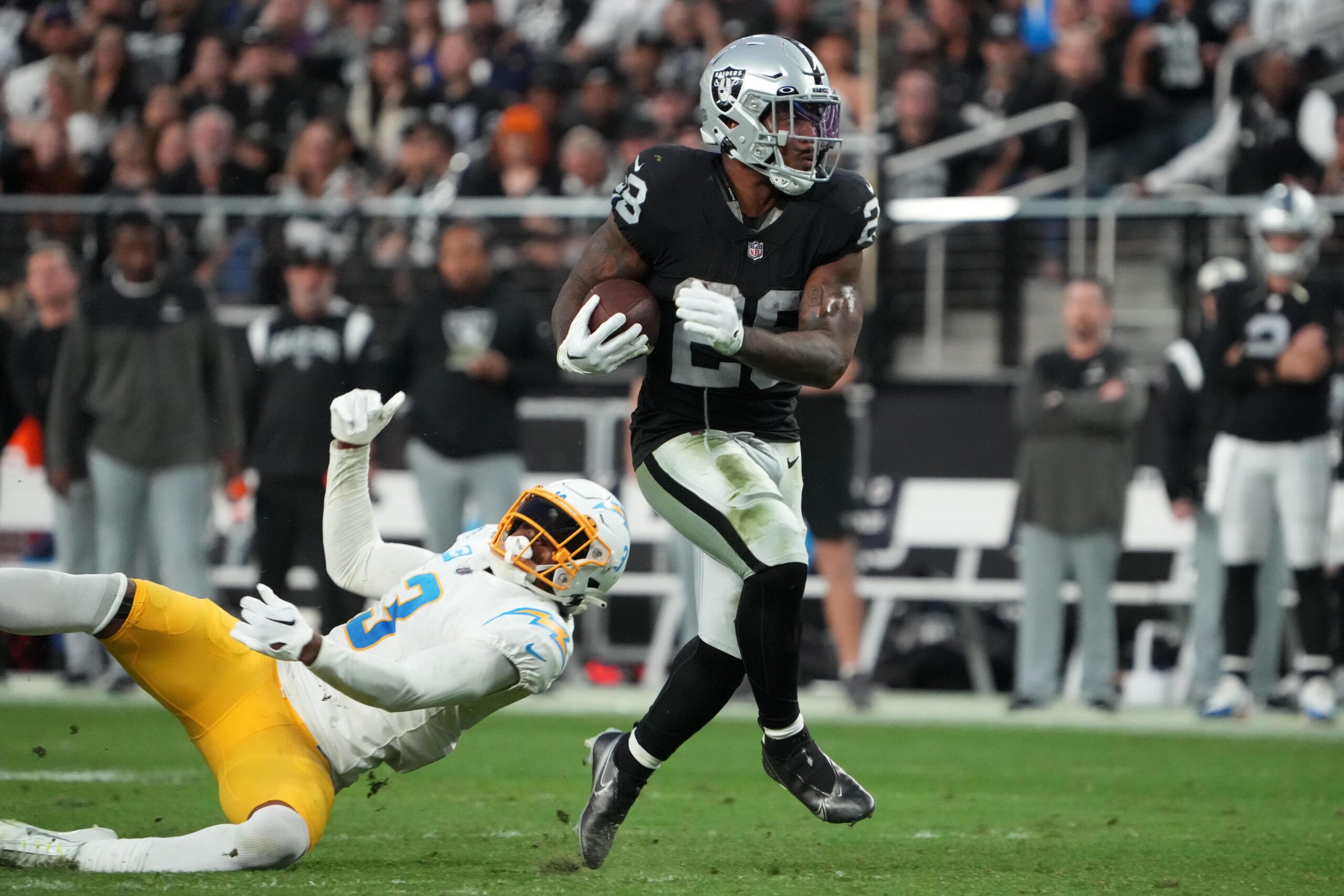 Las Vegas Raiders Week 13 Inactives vs. Los Angeles Chargers