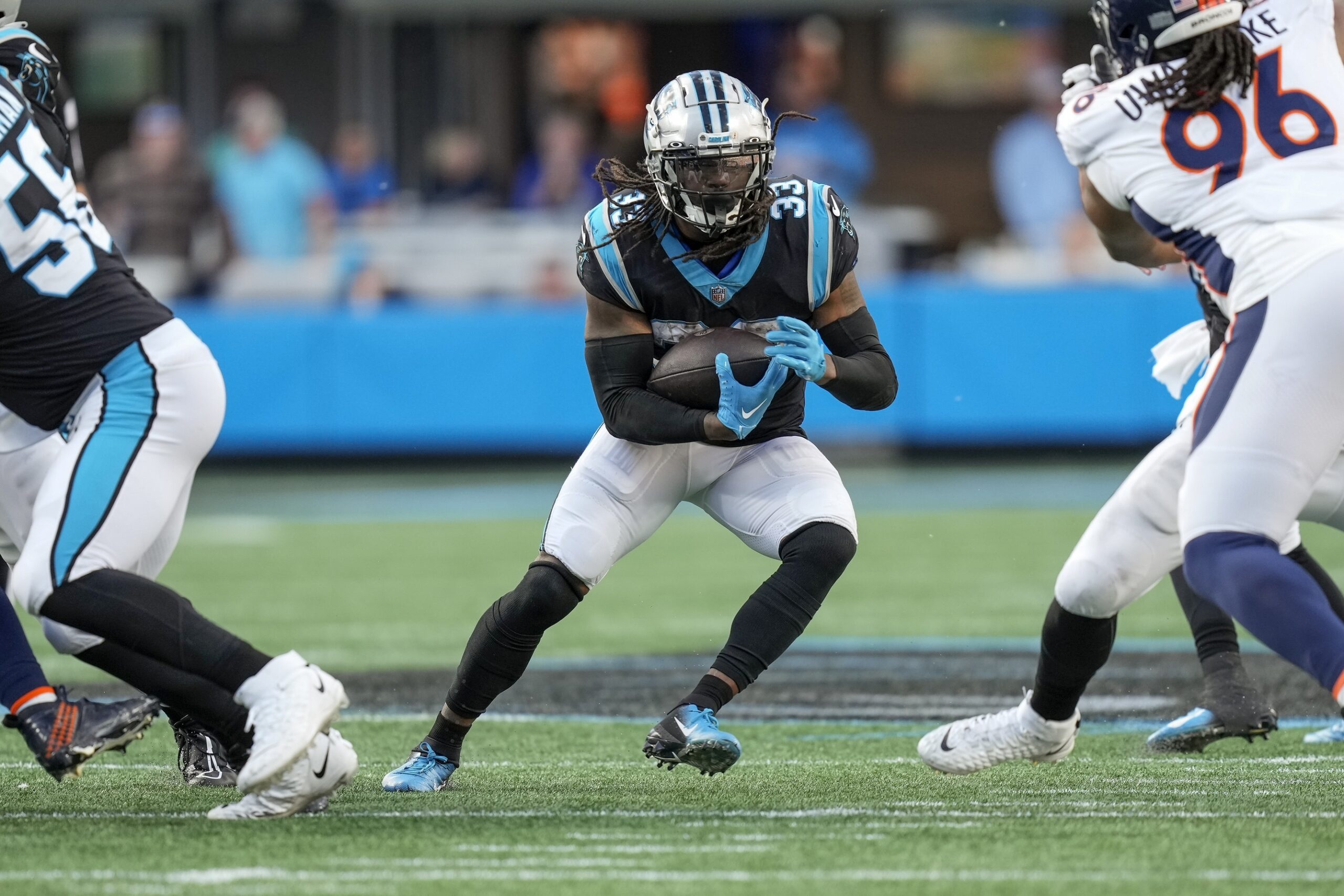 Panthers, Foreman will look to run vs Steelers