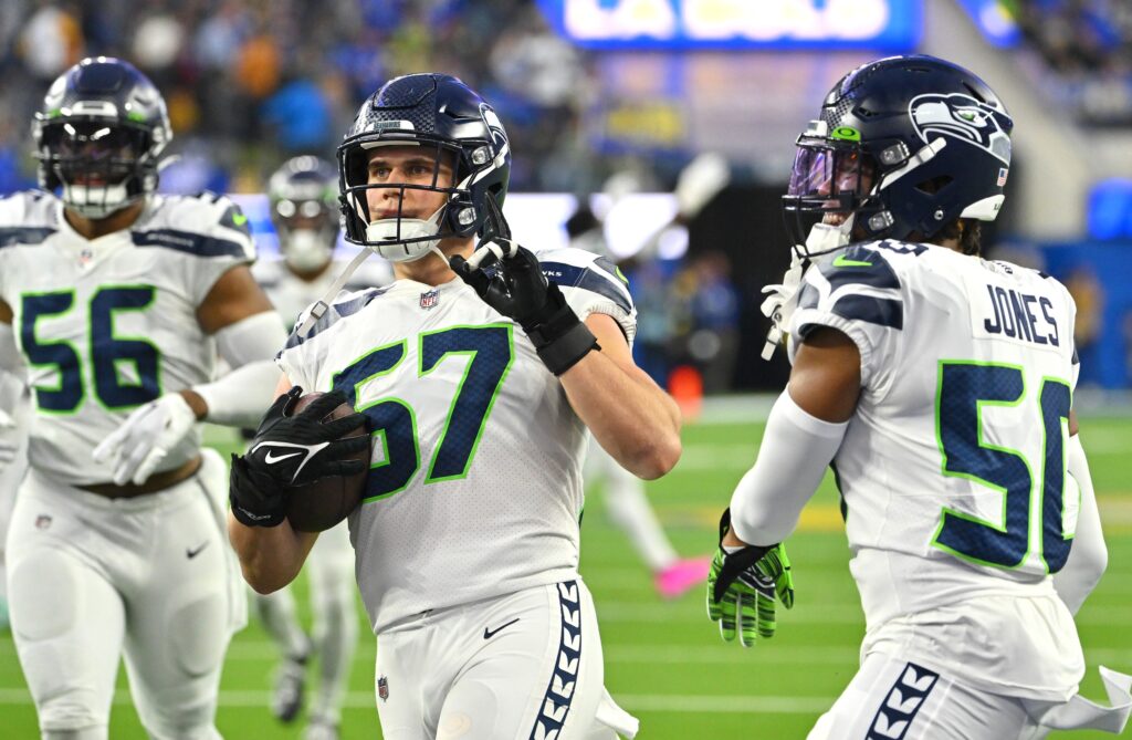 NFL Survivor Picks Week 13: Back the Seahawks as Chalk