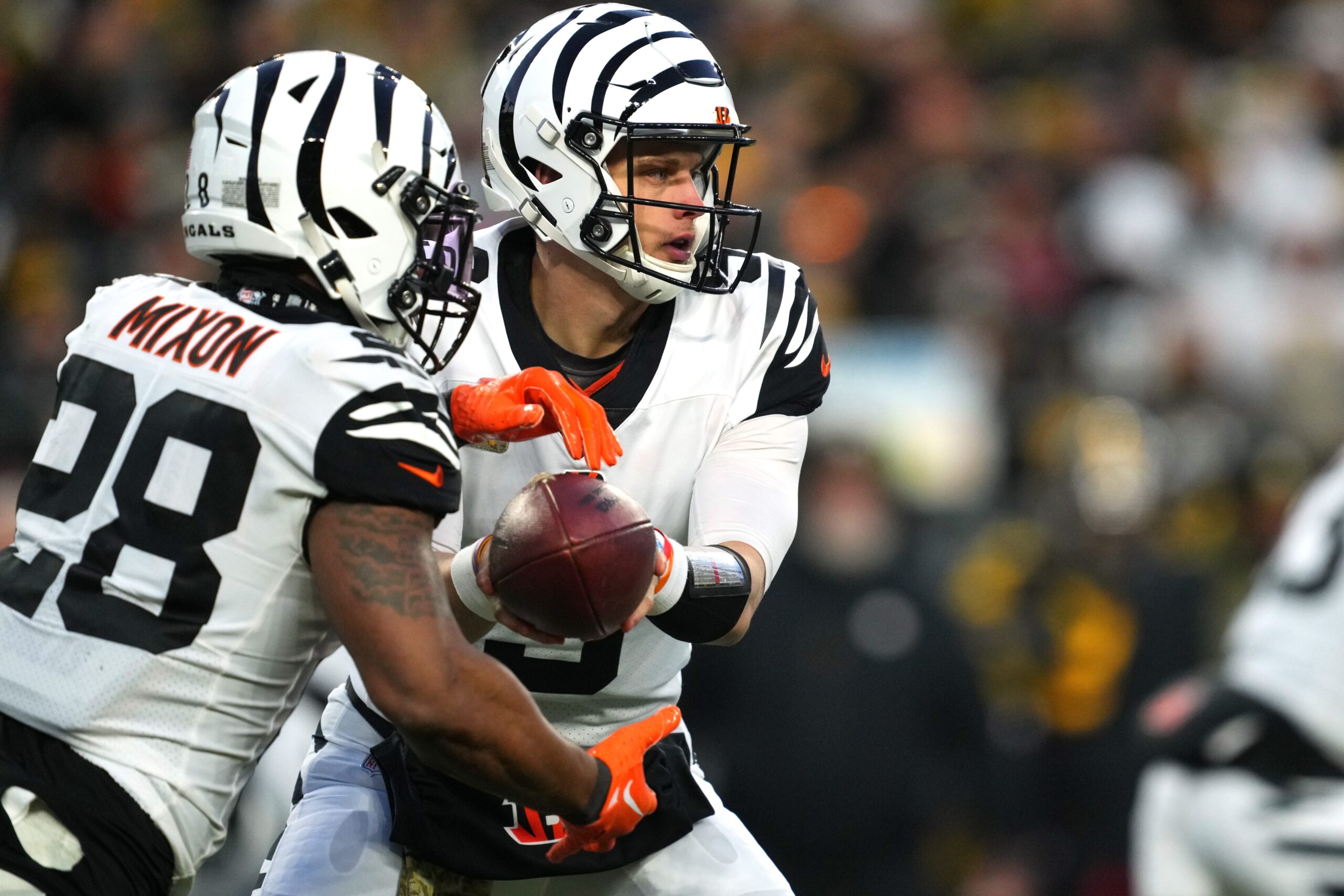 Bengals running back Mixon named AFC offensive player of the week