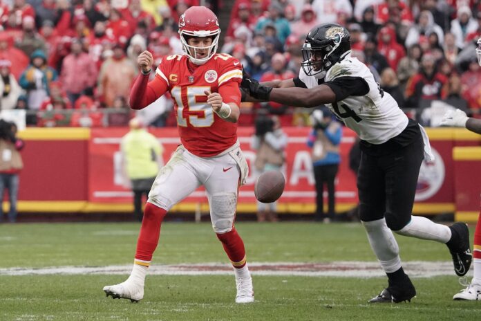 Jaguars Are Close, but Can Chiefs Win Again With a Hobbled Patrick
