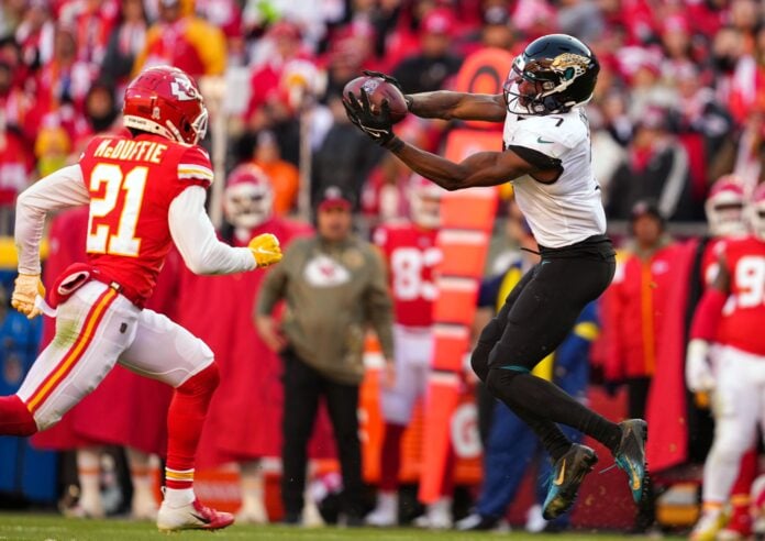 NFL 2022 season Week 1 betting odds and picks: Chiefs, Jaguars