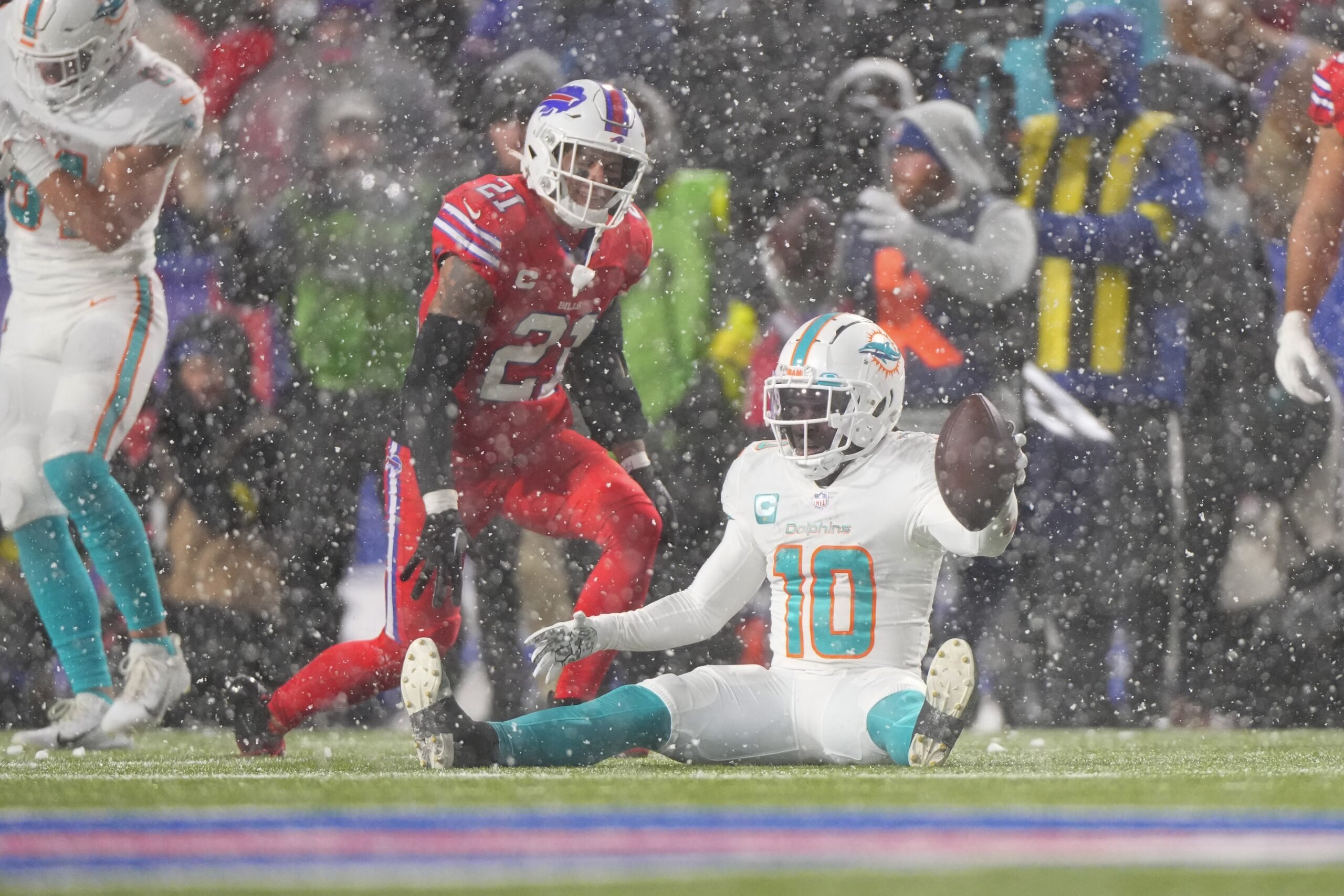 Miami Dolphins vs. Buffalo Bills  2022 Super Wild Card Weekend