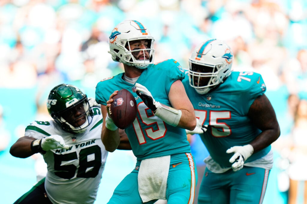 Who is Skylar Thompson? A look at the Dolphins' starting quarterback for  the playoff game vs. Bills 