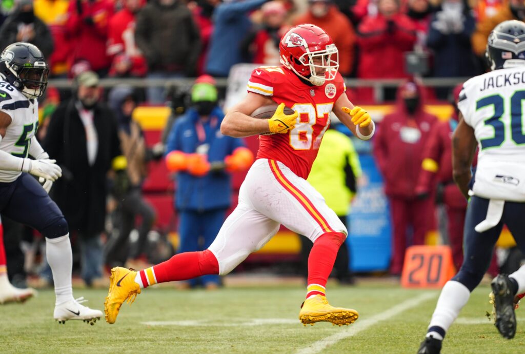 2023 NFL fantasy football rankings: Chiefs TE Travis Kelce outlook,  projections - Arrowhead Pride