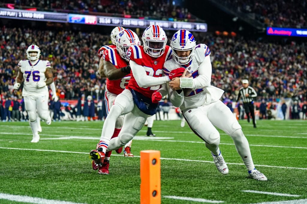 Patriots Crush the Bills and Clinch a First-Round Playoff Bye