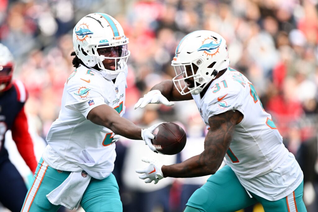 Dolphins' running back depth takes hit as Jeff Wilson Jr. placed on injured  reserve 