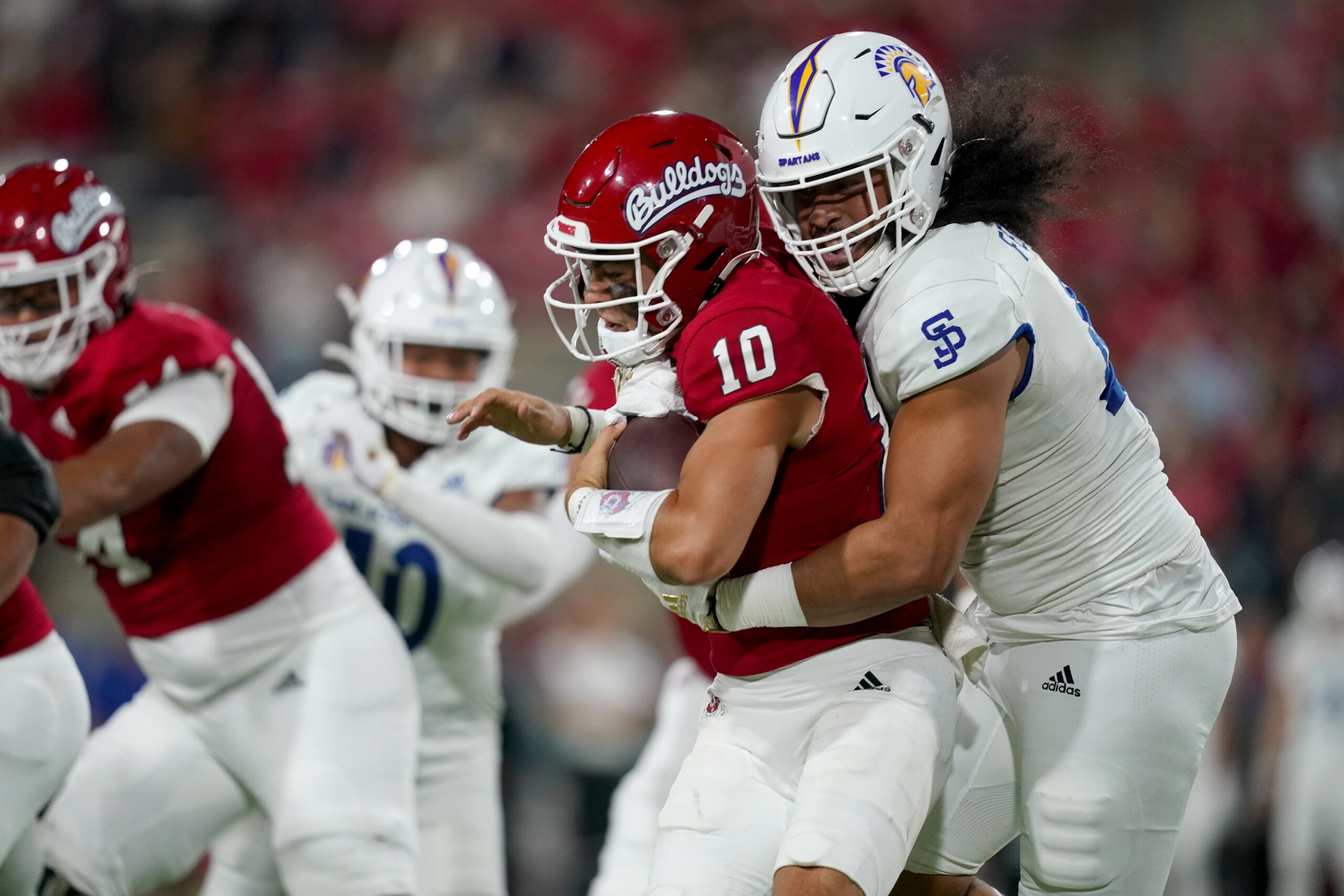 Dallas Cowboys pick DE Viliami Fehoko in Round 4