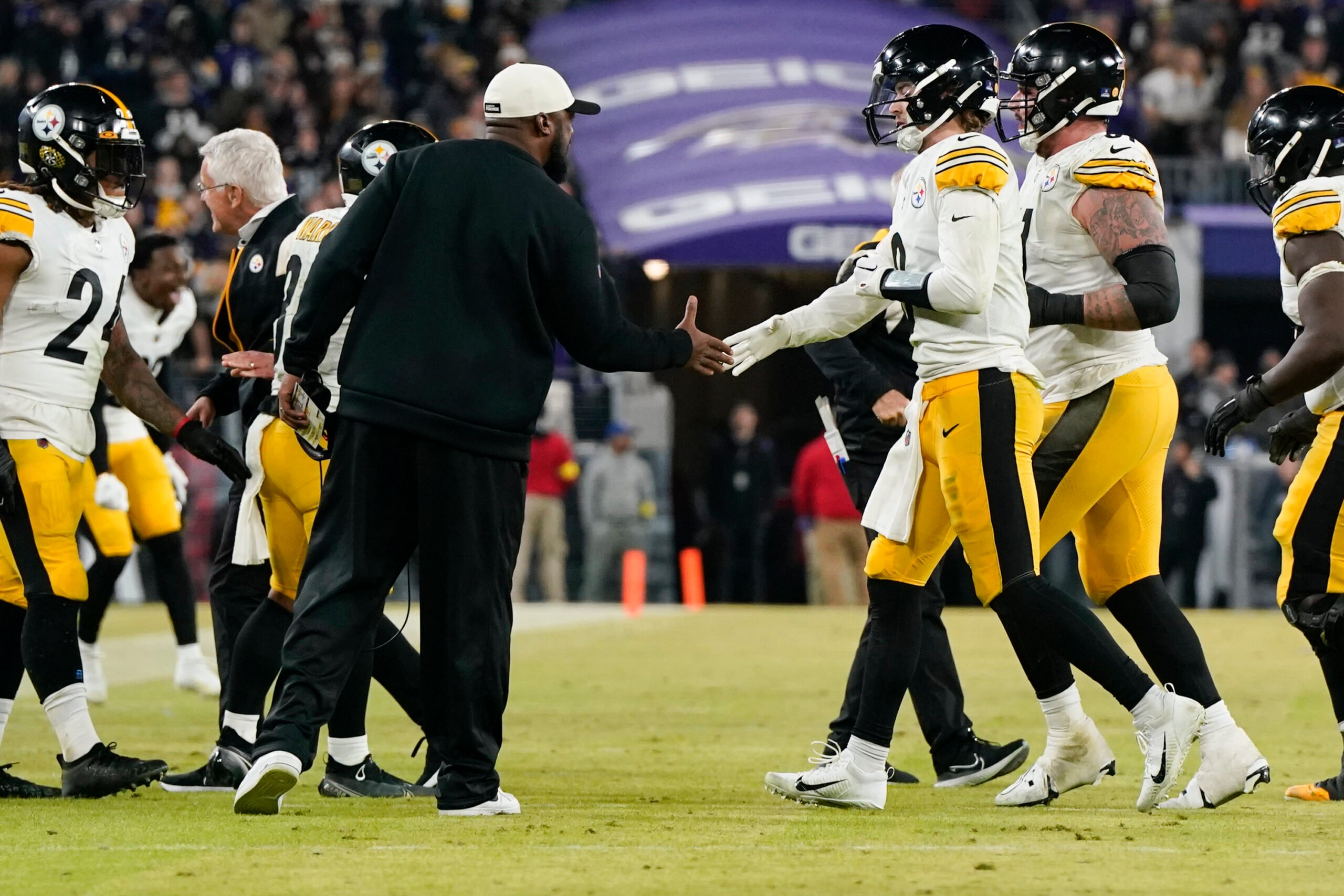 NFL Playoff Picks: Ravens rematch with Titans, Steelers-Browns AFC North  tilt highlight opening weekend of postseason 