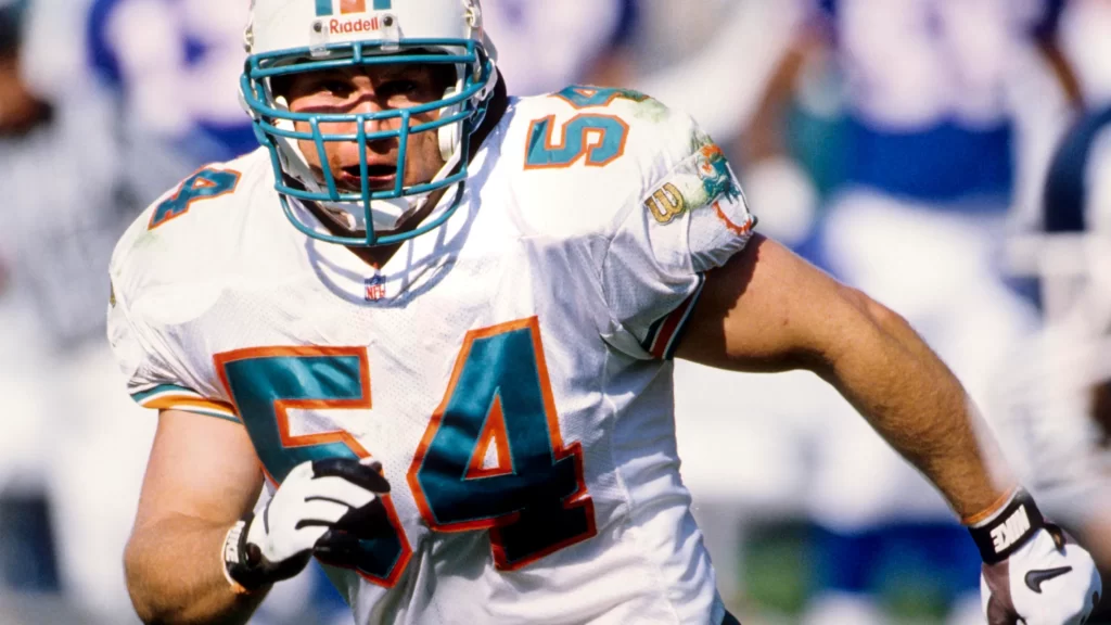 Miami Dolphins legend Zach Thomas talks with NBC during Hall of Fame Game