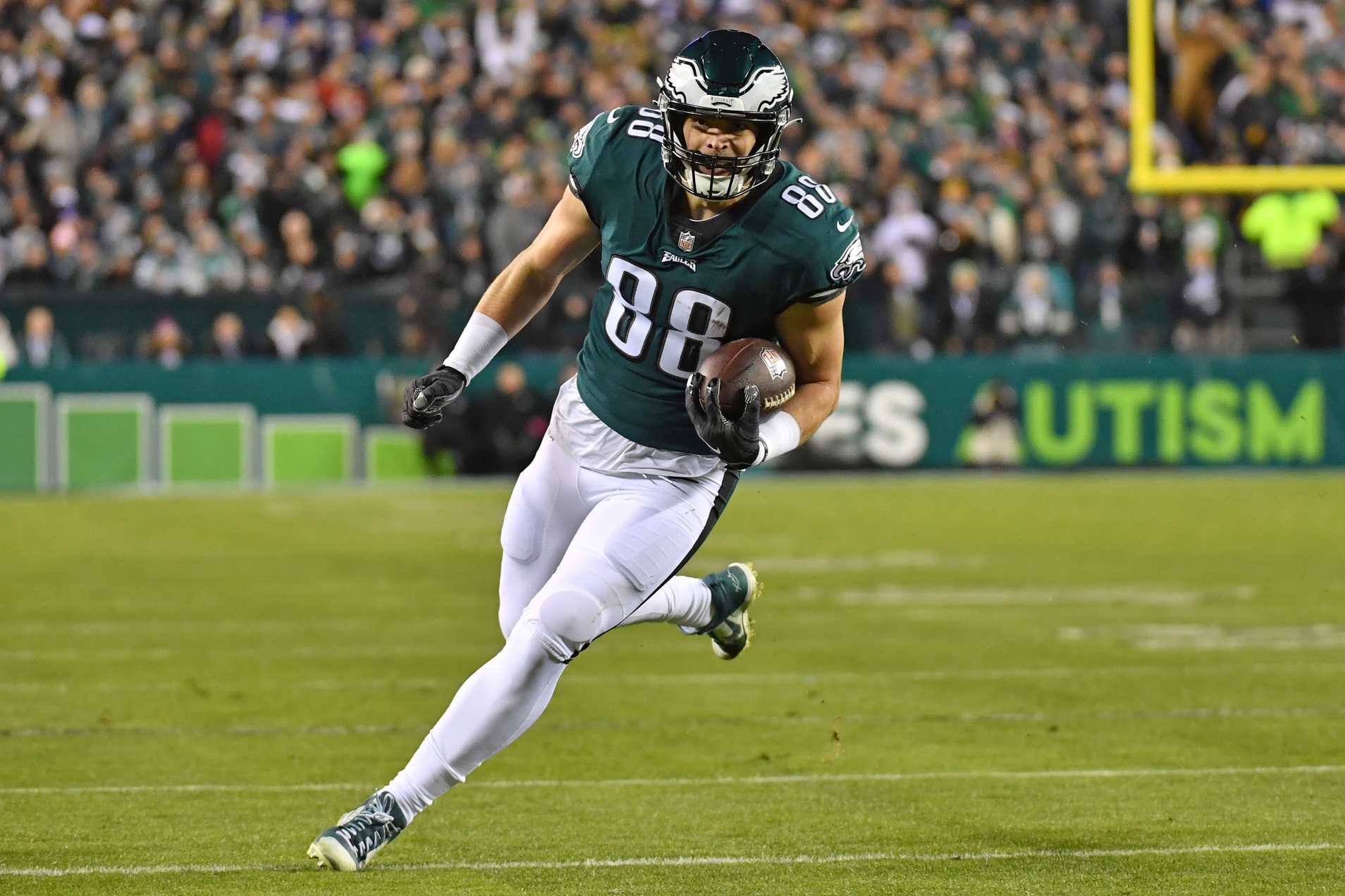 Philadelphia Eagles TE Dallas Goedert hopes for new contract soon