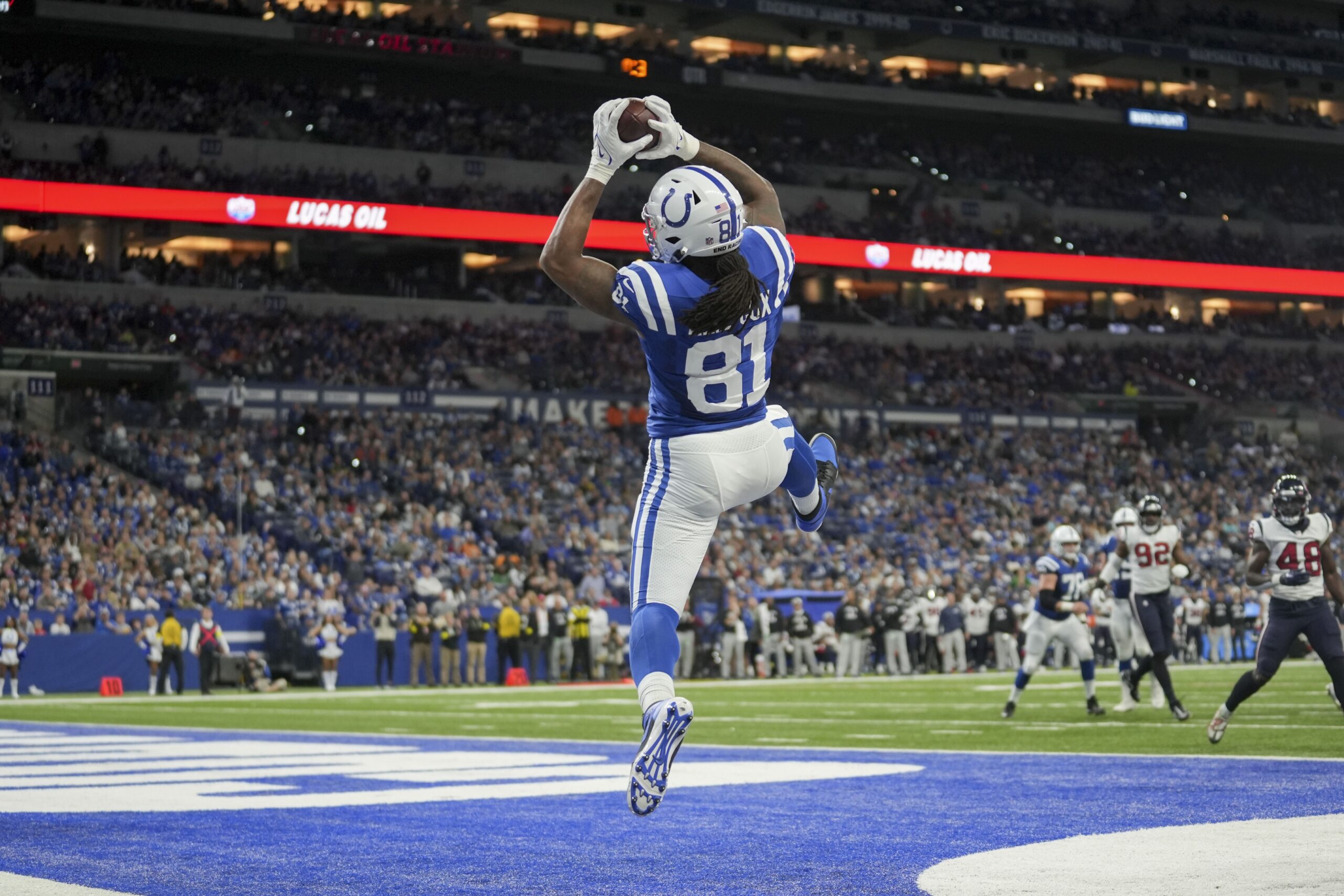 Indianapolis Colts' Mo Alie-Cox (81) is tackled by Pittsburgh