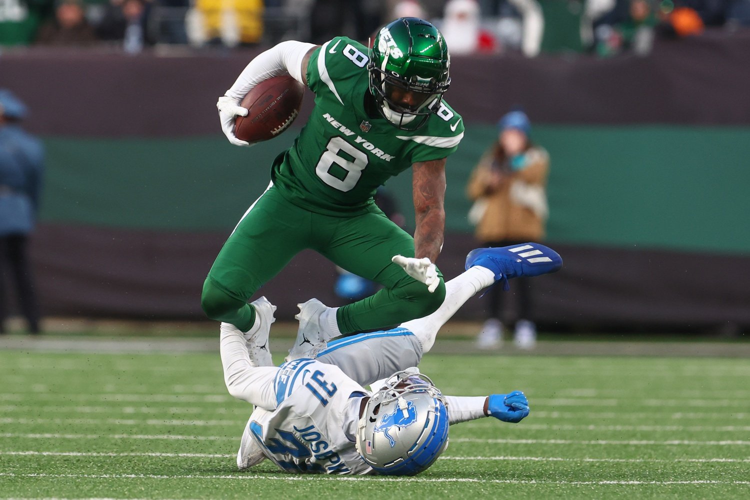 Jets new outlook for 2023 season is big reason for Elijah Moore trade