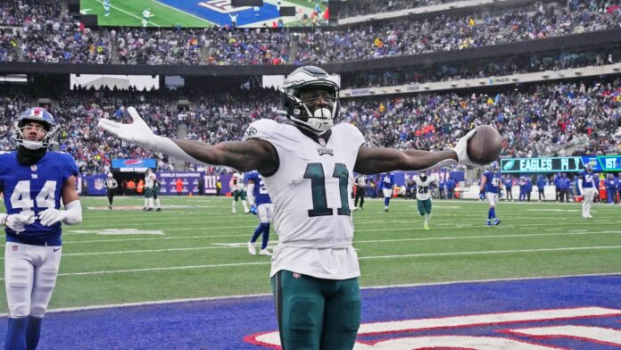 Philadelphia Eagles WR A.J. Brown (11) celebrates after scoring a touchdown against the Giants.