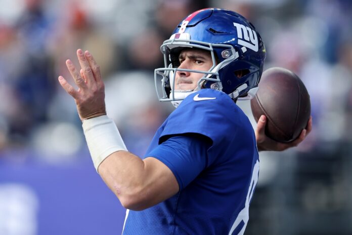 Daniel Jones warms up before a game against the Houston Texans.