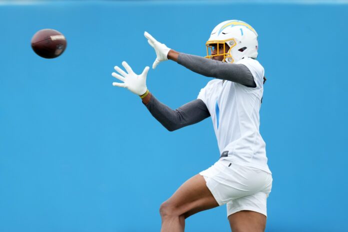 Los Angeles Chargers first-round pick, WR Quentin Johnston, catching passes during minicamp.
