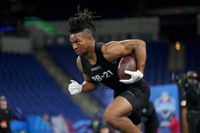 Bijan Robinson (RB21) during the NFL Scouting Combine at Lucas Oil Stadium.