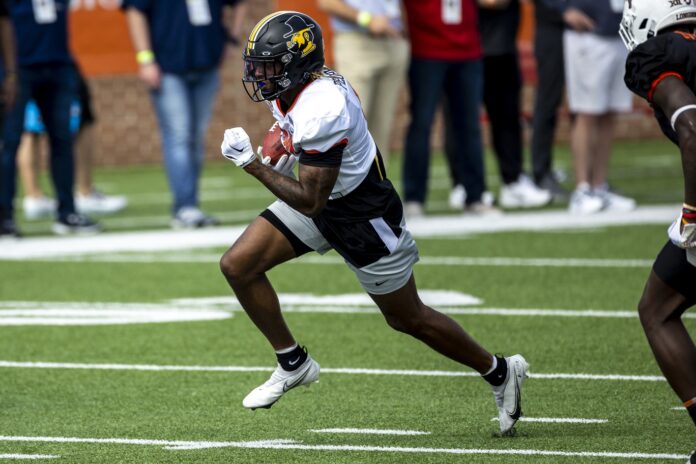 National running back Camerun Peoples of Appalachian State (6) practices during the first day of Senior Bowl week.