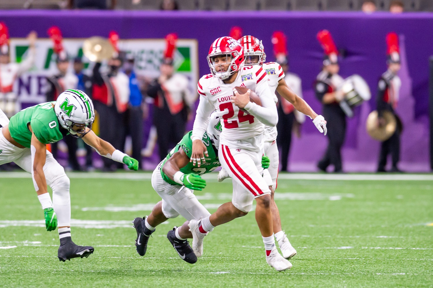 Bralen Trahan makes interception then runs the ball as The Louisiana Ragin Cajuns take on Marshall University Herd.