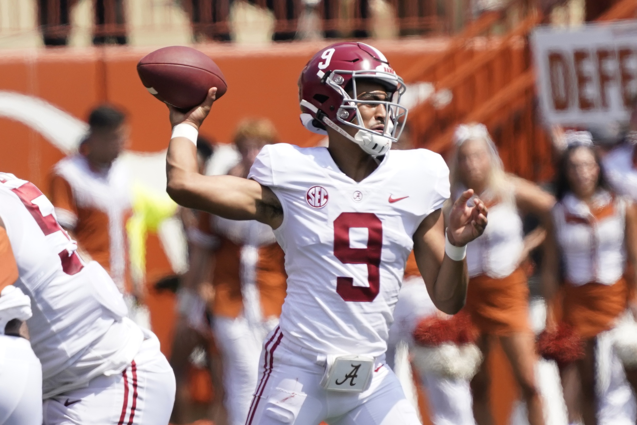 Alabama Crimson Tide quarterback Bryce Young (9) throws a pass against the Texas Longhorns.