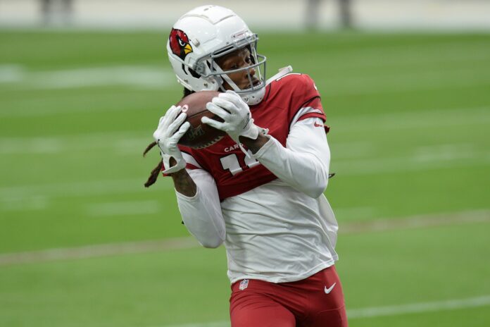 Arizona Cardinals wide receiver DeAndre Hopkins (10) warms up