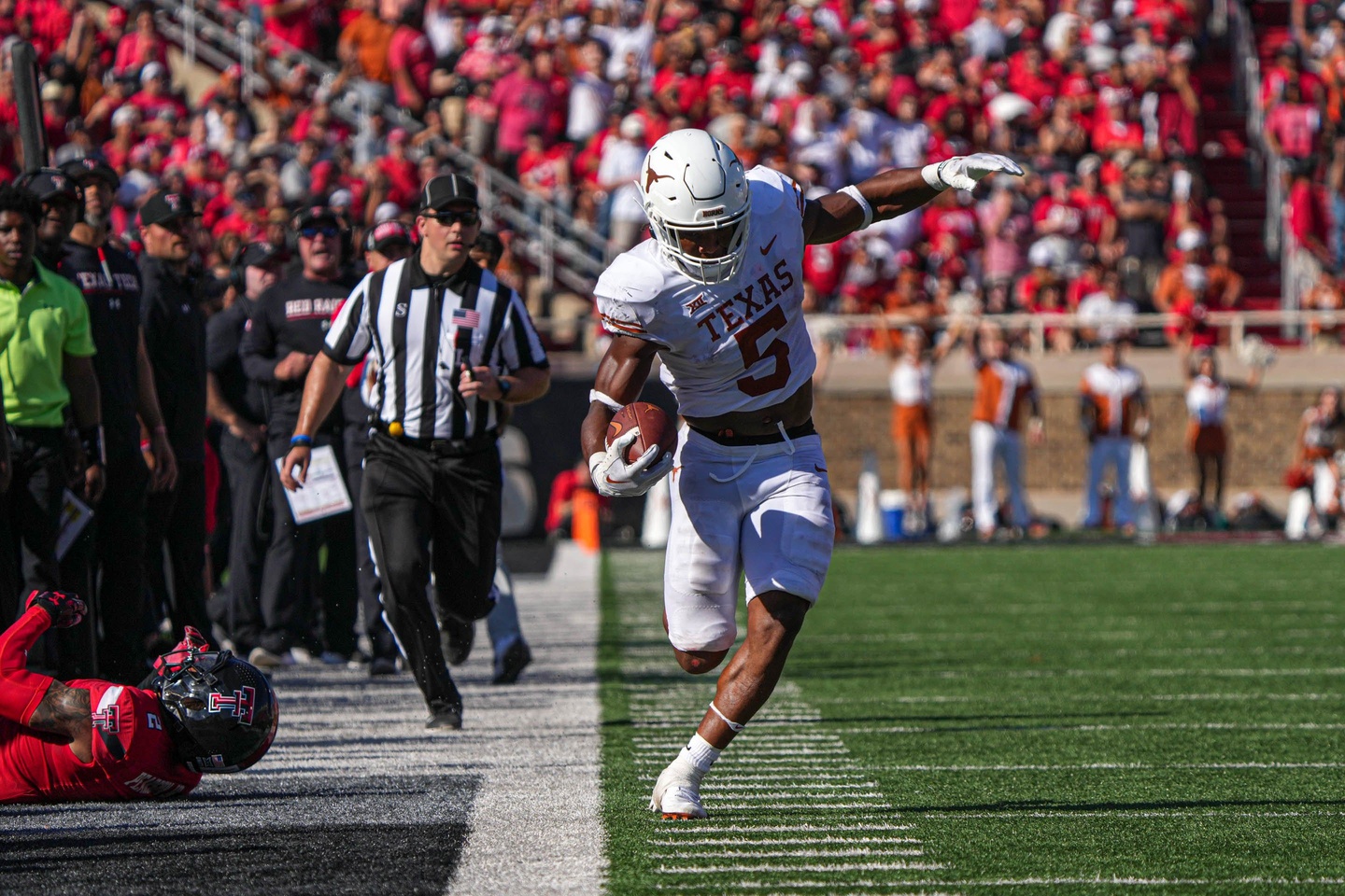 NFL Draft: Will the Cleveland Browns go with RB Roschon Johnson out of  Texas with their first pick?