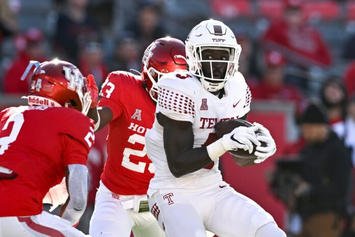 Adonicas Sanders during the second quarter vs. the Houston Cougars.