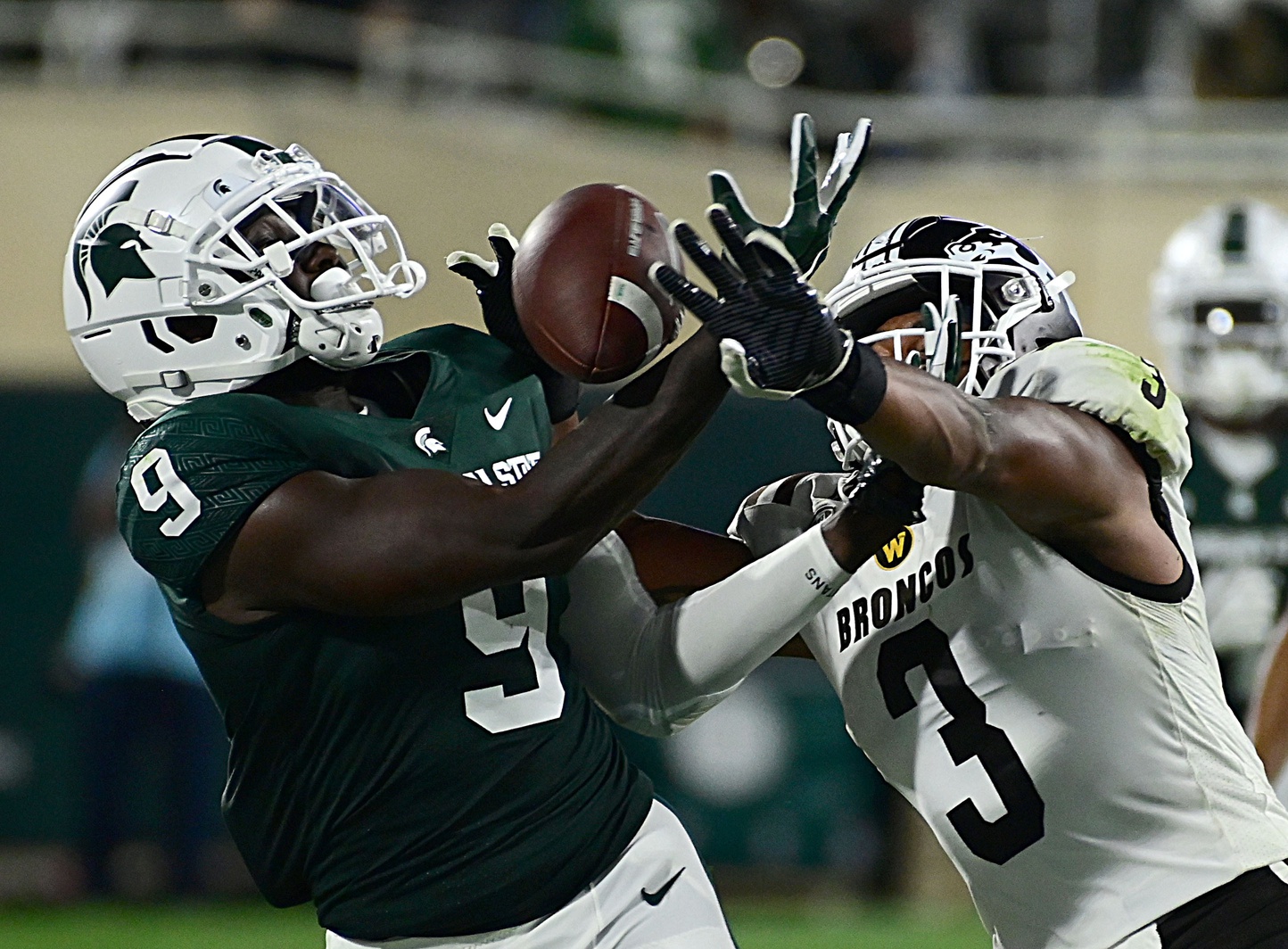 2023 NFL draft: Jets pick Western Michigan linebacker Zaire Barnes