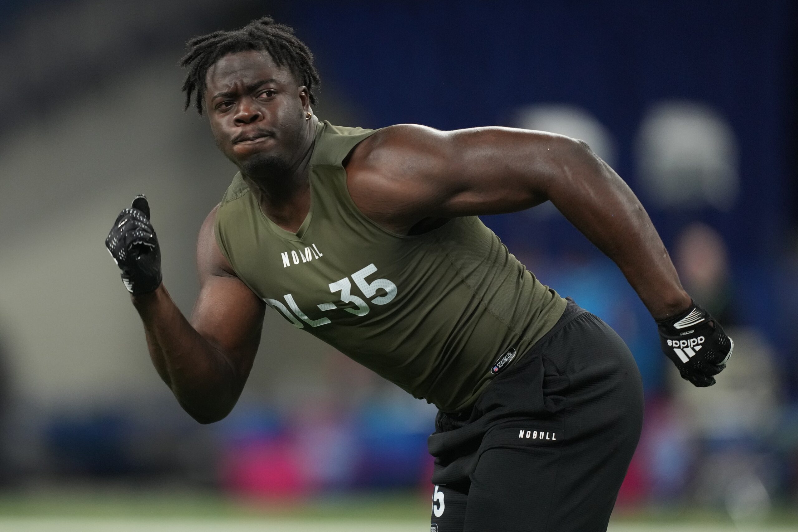 2023 NFL Combine Notes: Thomas Incoom, EDGE, Central Michigan