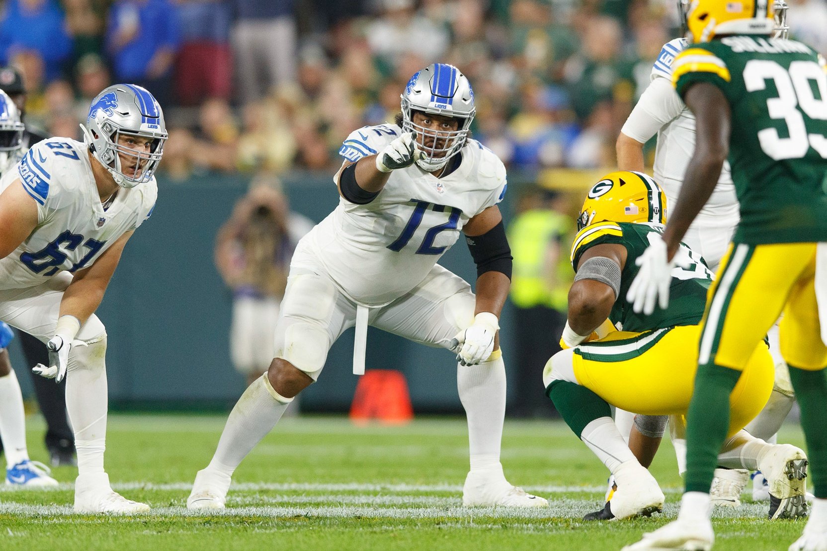 Detroit Lions OL Considered Retirement During 2022 Season on IR