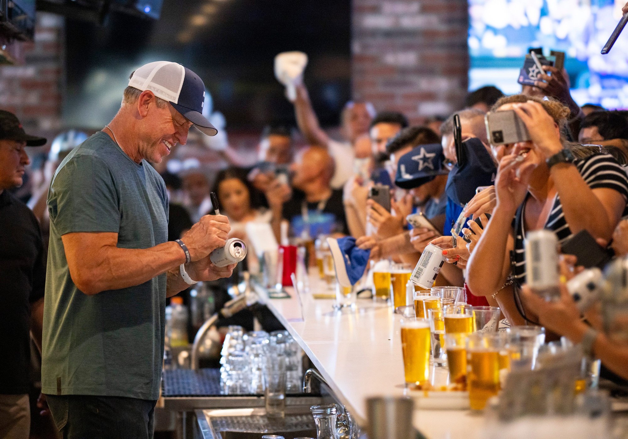 Former Cowboys QB Aikman visits Corpus Christi to promote new beverage