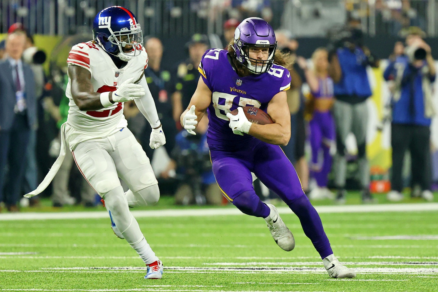 TJ Hockenson Fantasy Football Outlook & Vikings Super Bowl Odds Following  Trade with Lions