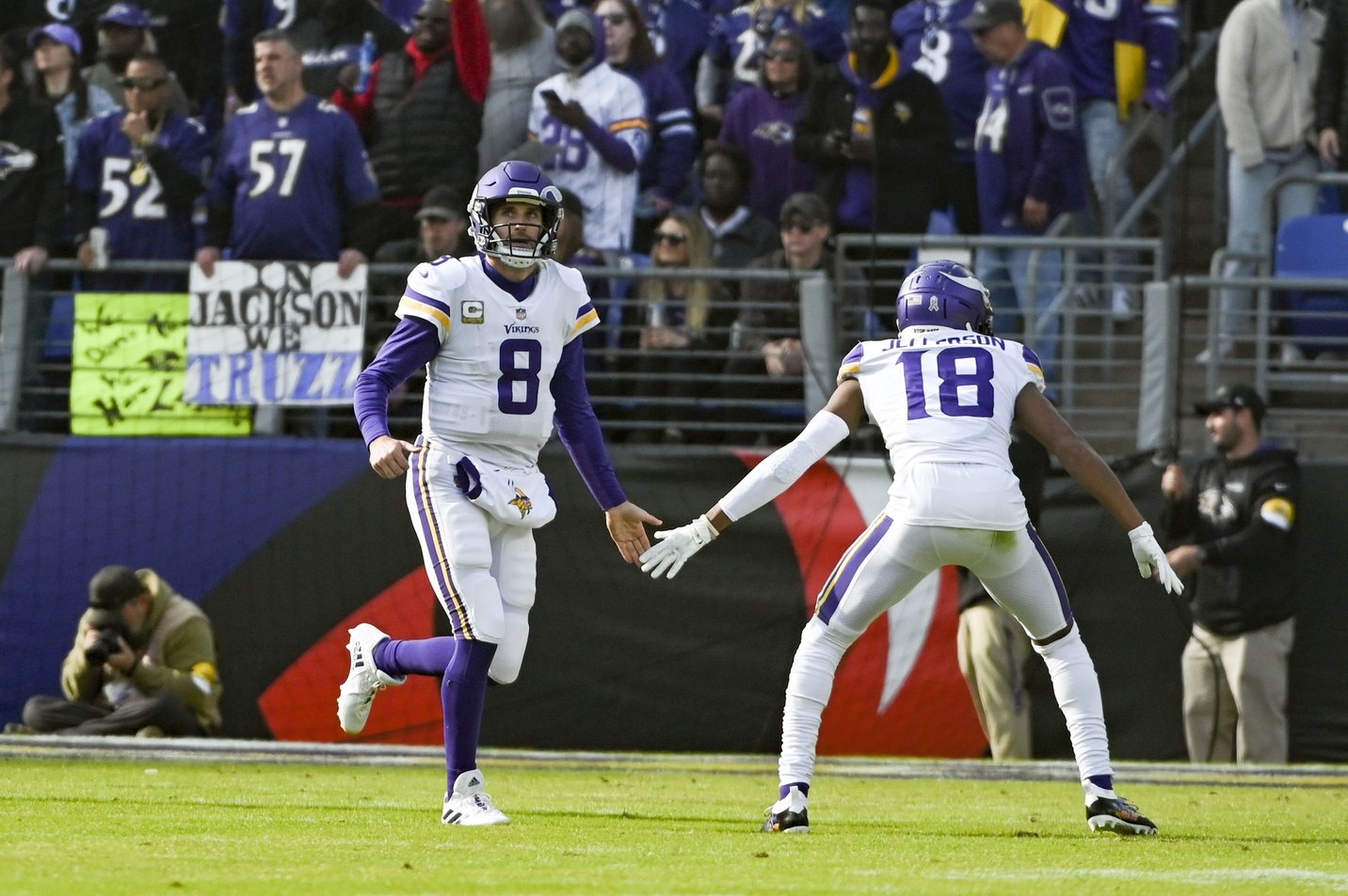 MINNEAPOLIS, MN - JANUARY 15: Minnesota Vikings running back Dalvin Cook  (4) looks on during the NFL game between the New York Giants and Minnesota  Vikings on January 15th, 2023, at U.S.