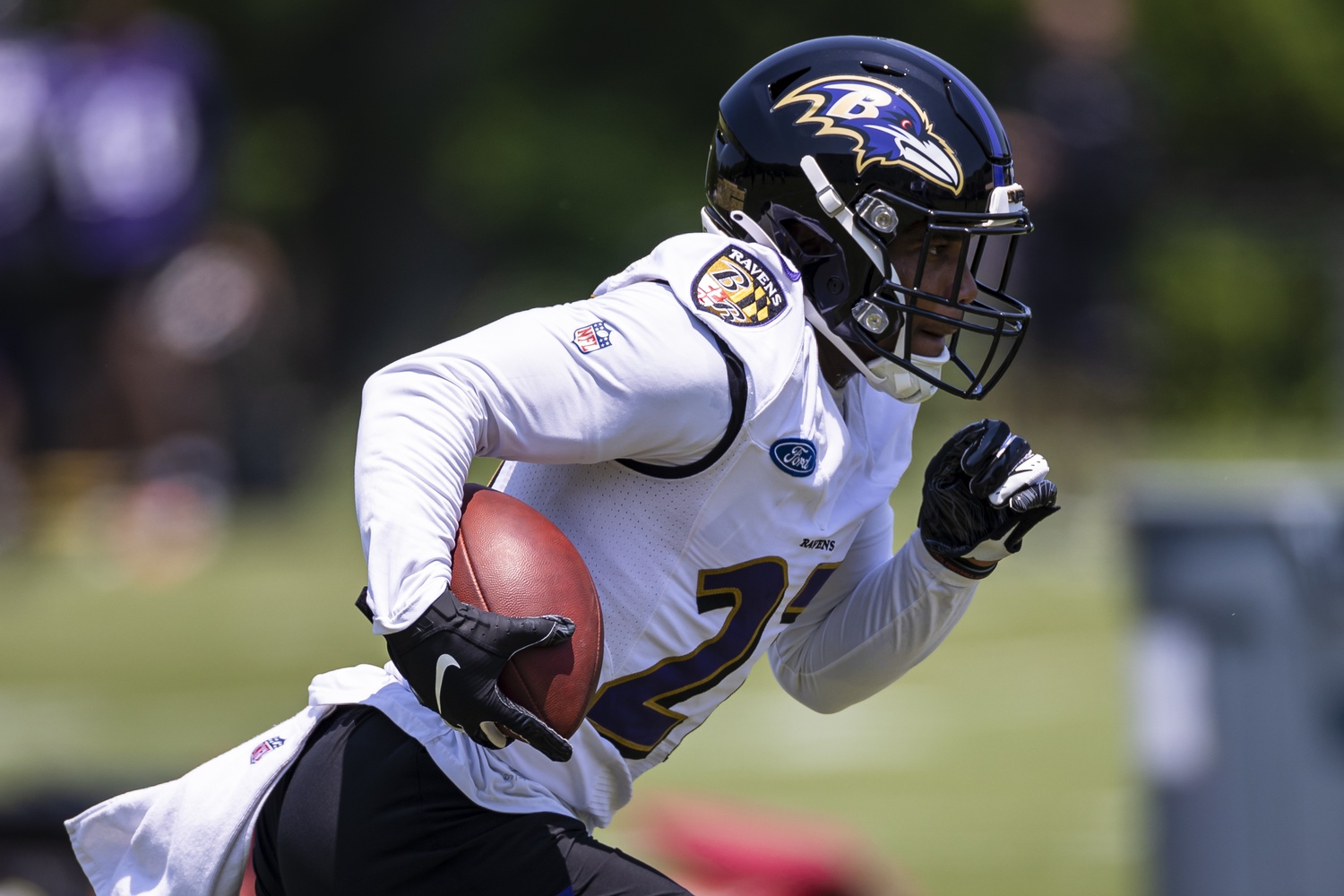 Ravens QB Lamar Jackson takes field for first time at 2023 OTAs