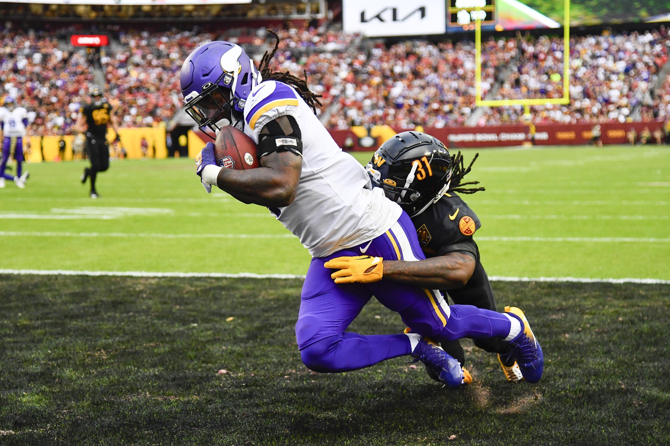 Dalvin Cook Rumors: Is the Vikings RB Going To Be Cut? Landing Spots,  Contract, and More