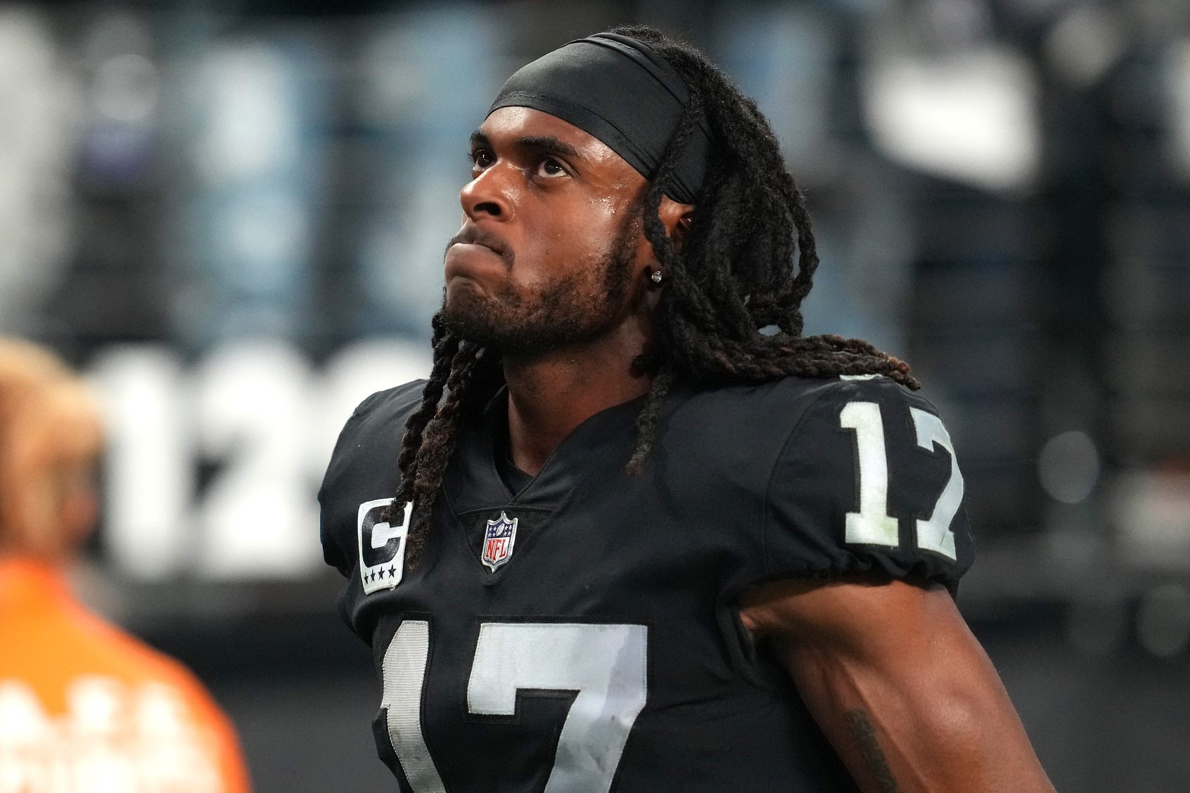 Davante Adams (17) leaves the field after the Raiders were defeated by the Indianapolis Colts 25-20 at Allegiant Stadium.