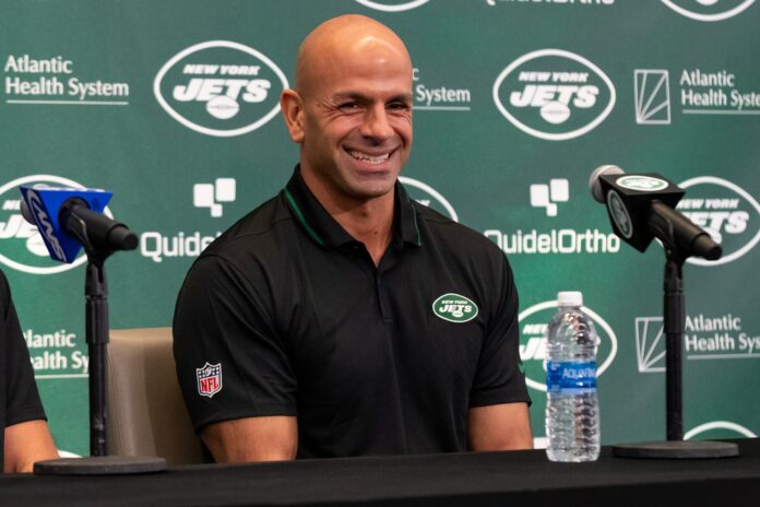 New York Jets - Sending smiles out to start the week. We