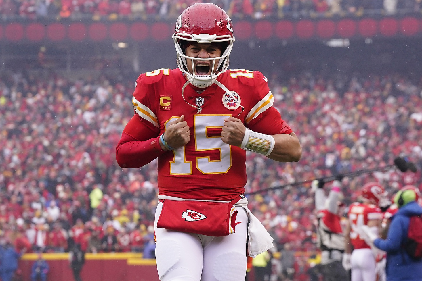 Chiefs to 'assess' Patrick Mahomes contract after Joe Burrow deal