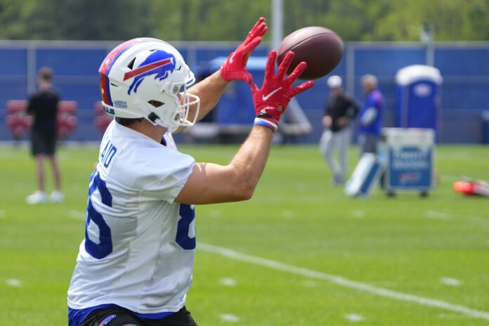 Bills trade up to take TE Dalton Kincaid 25th in NFL draft