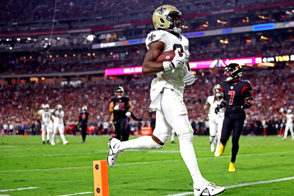 Fantasy Football Outlook: Alvin Kamara, Chris Olave, Juwan Johnson, Michael  Thomas