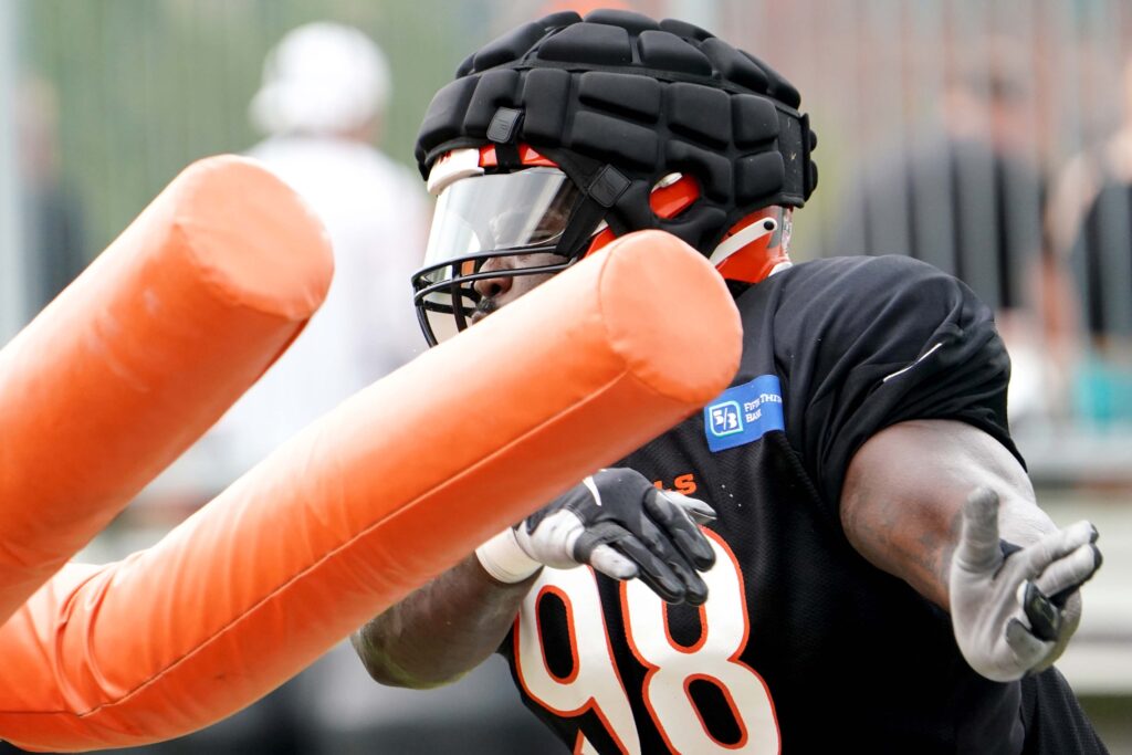 Bengals camp: Joe Burrow rolls in, Trey Hendrickson talks OTA absence - The  Athletic