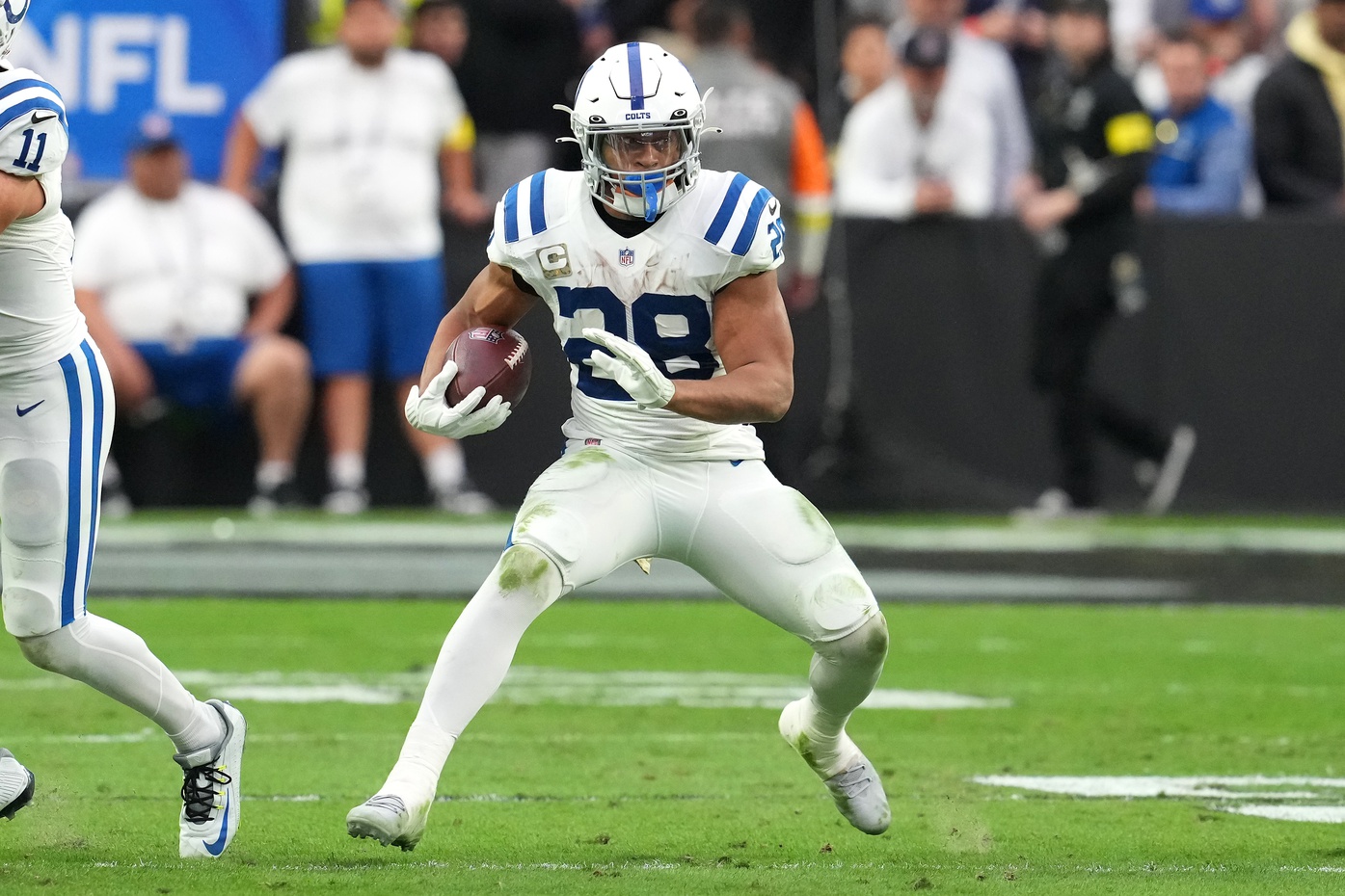 How Jonathan Taylor's Contract Talks With the Indianapolis Colts Could Play  Out