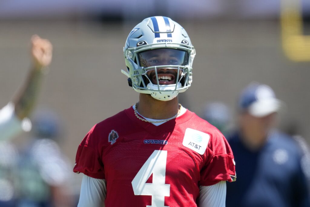 Dak Prescott brags about the Cowboys offense and fans mock him: It doesn't  matter if you have no QB