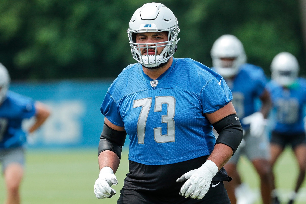 Jonah Jackson (73) warms up during minicamp at Detroit Lions Headquarters and Training Facility.