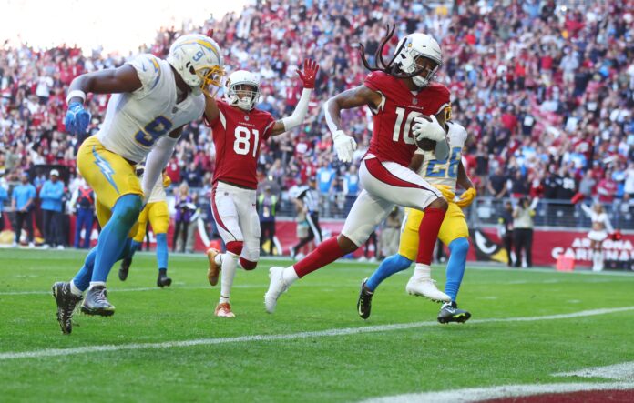 Wide receiver DeAndre Hopkins (10) runs into the end zone against the Los Angeles Chargers as a member of the Arizona Cardinals.