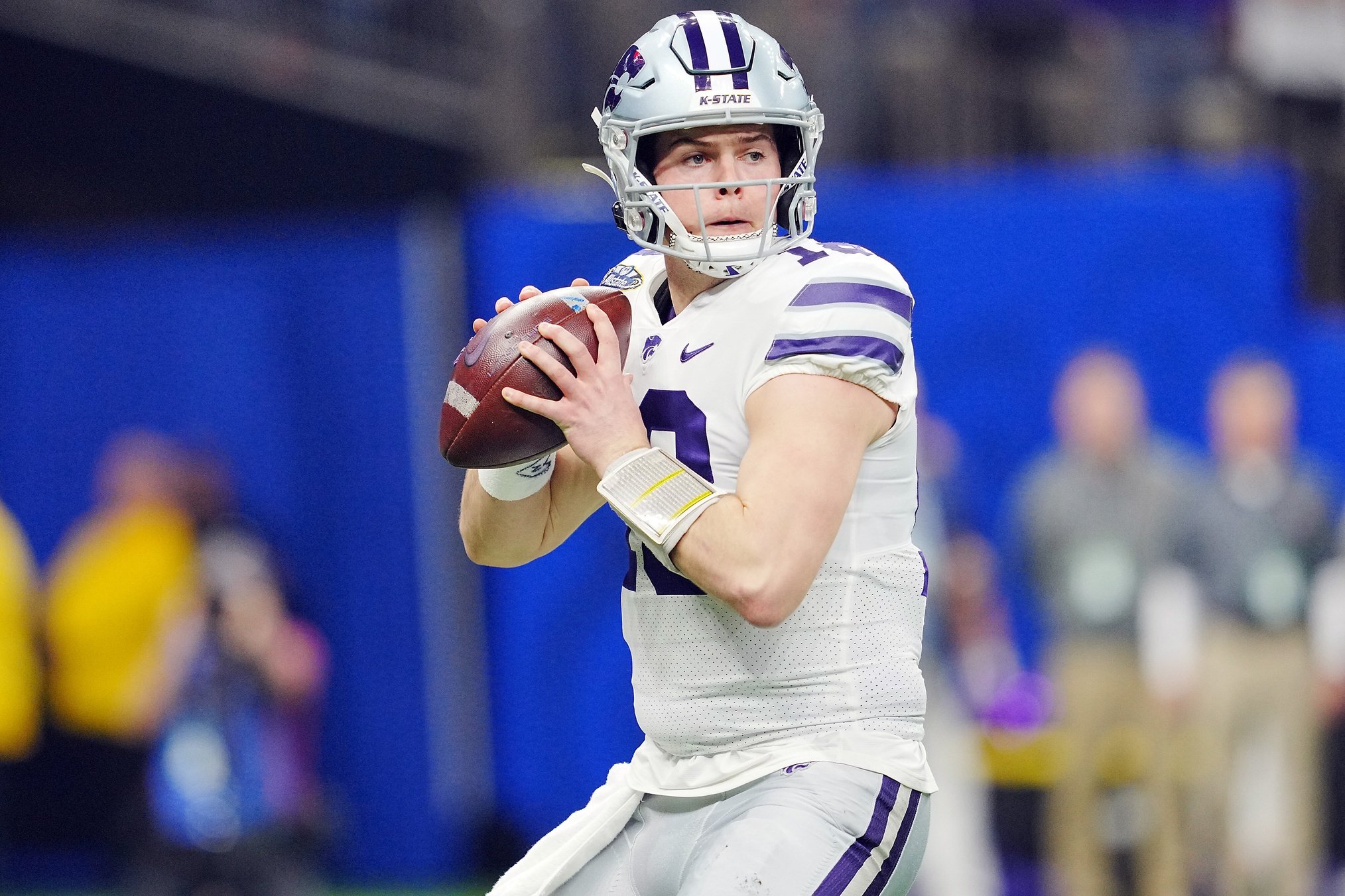 Kansas State Wildcats quarterback Will Howard (18) drops back to pass against the Alabama Crimson Tide during the first half in the 2022 Sugar Bowl at Caesars Superdome. 