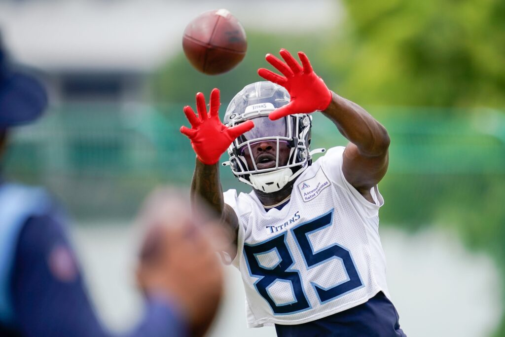 Start or sit Week 1: Chigoziem Okonkwo, Treylon Burks, Titans D/ST