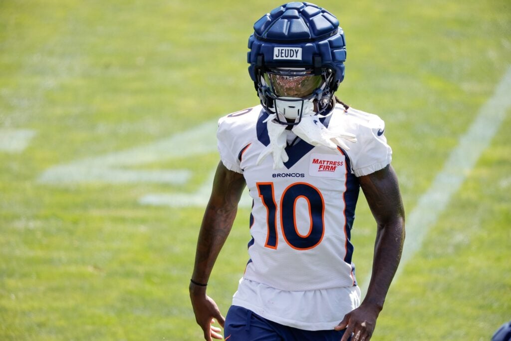 Denver Broncos new uniforms : r/Denver